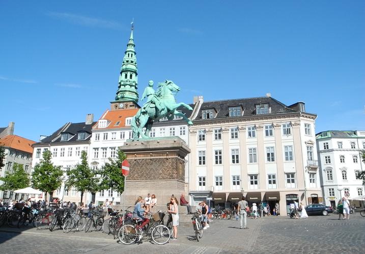 Kobenhavn_02_Hojbro-Plads.jpg