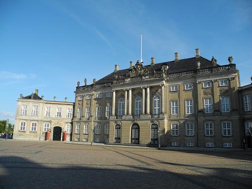 Kobenhavn_07_Amalienborg_2.jpg