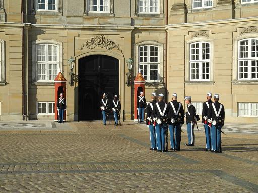 Kobenhavn_07_Amalienborg_4.jpg