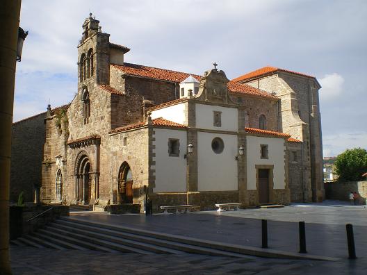 Aviles_Capilla_Alas_2.jpg