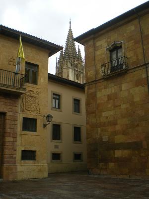 Oviedo_Cathedrale_06.jpg