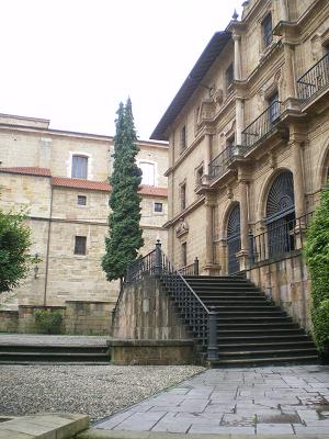 Oviedo_Cathedrale_08.jpg