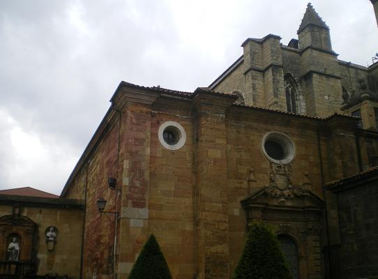 Oviedo_Cathedrale_10.jpg