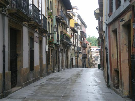 Oviedo_Rua_Cimadevilla_2.jpg