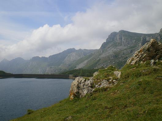 Valle_de_Lago_brana_02.jpg