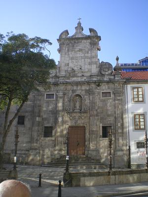 A_Coruna_Iglesia_petite.jpg