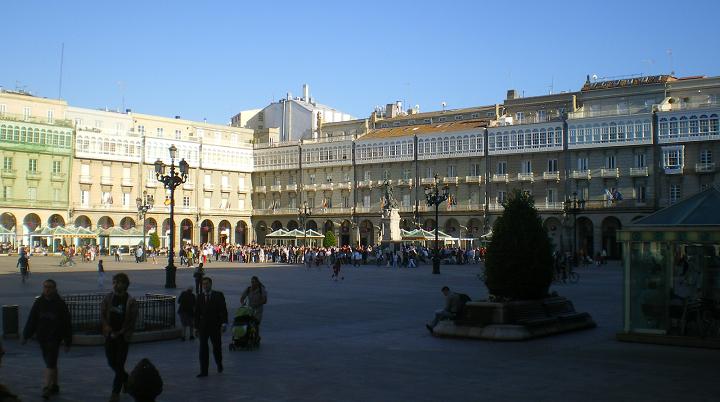A_Coruna_plaza_maior_1.jpg