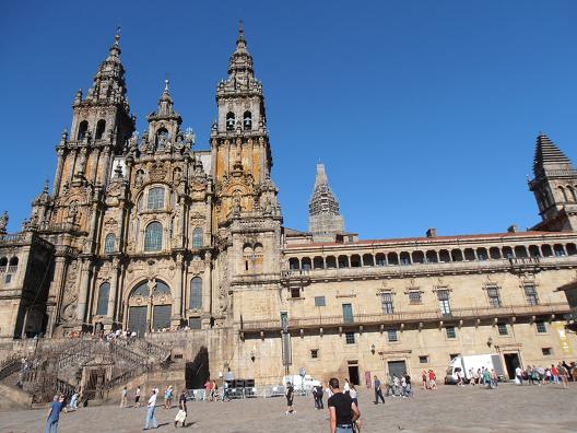 Compostela_Plaza_Obradoiro_02.jpg