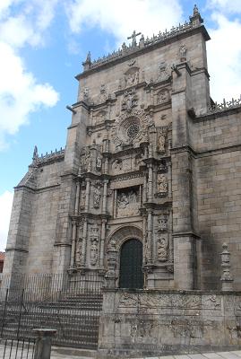 Pontevedra_Basilica-Sta-Maria_1.jpg