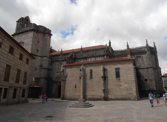 Pontevedra_Basilica-Sta-Maria_2.jpg