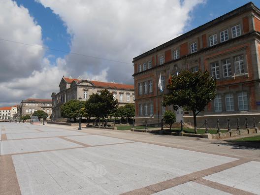 Pontevedra_Plaza-Espana_2.jpg
