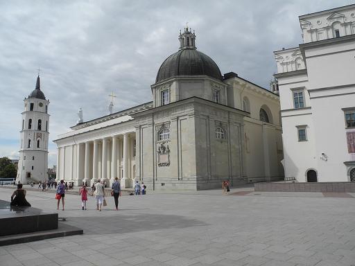 Vilnius_Cathedrale_3.jpg