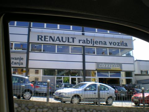 dan10-novo_mesto_renault.jpg