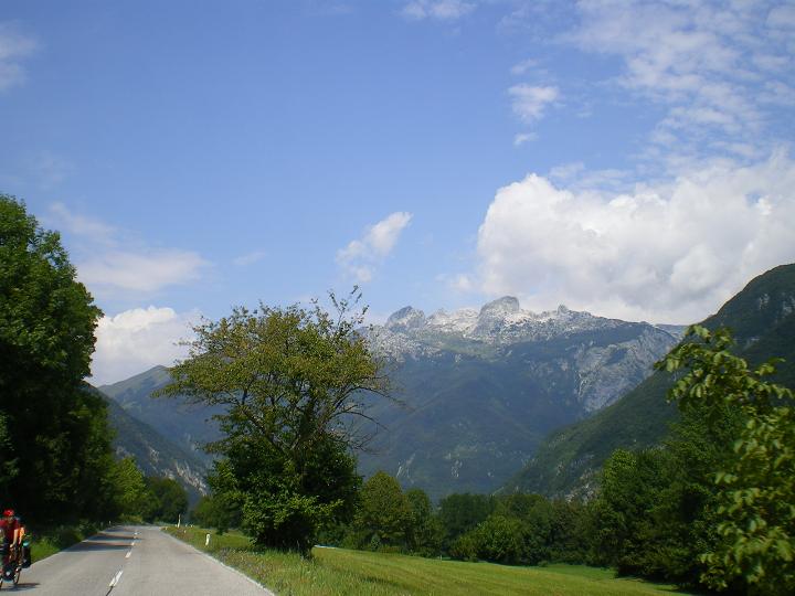 dan21-road_to_bovec.jpg