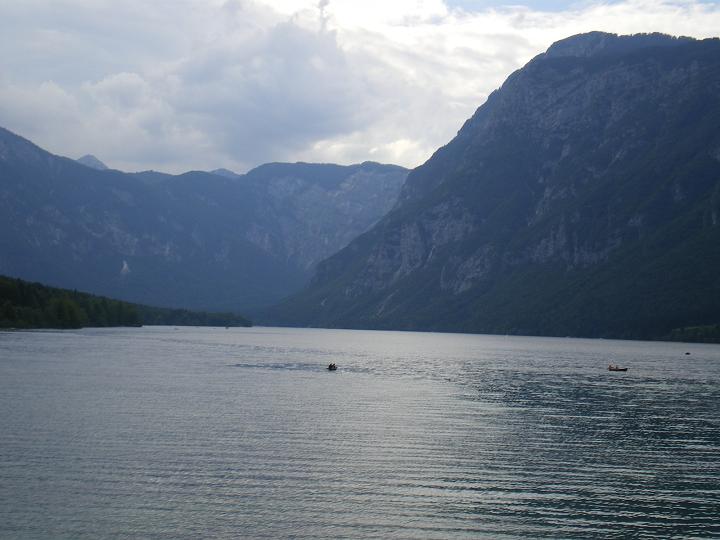 dan25-bohinjsko_jezero.jpg