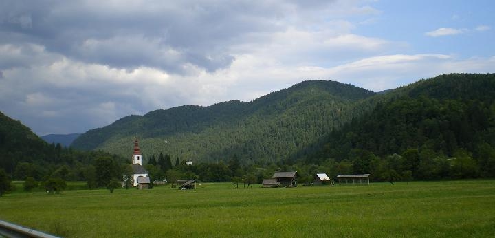 dan25-road_to_bohinj.jpg