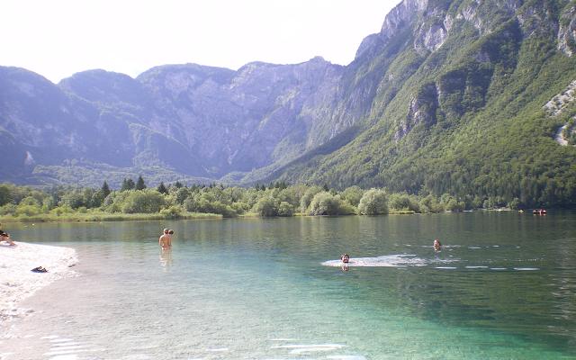 dan26-lac_bohinj_3.jpg