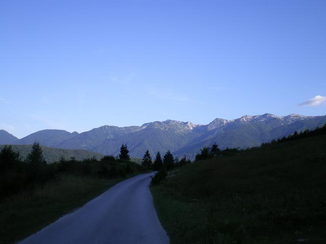 dan27-road_to_bohinj_1.jpg