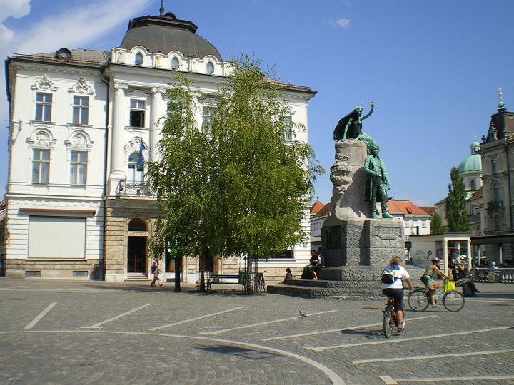 dan29-ljubljana_preseren_01.jpg